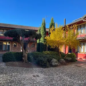 Cozy Flat + Parking Close To Center/airport Apartamento