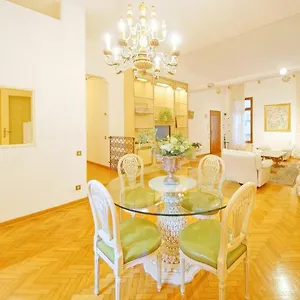 https://dolcevita-n-287.hotelslidodijesolo.com